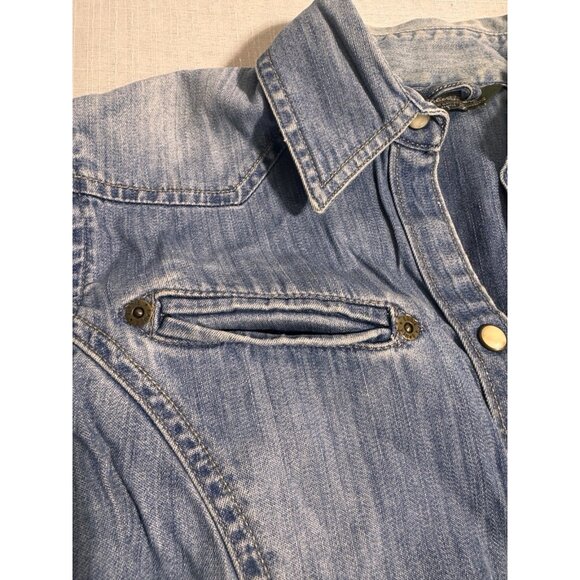 Eddie Bauer Western Shirt Womens Small Blue Denim Pearl Snap Long Sleeve Top - Picture 2 of 14